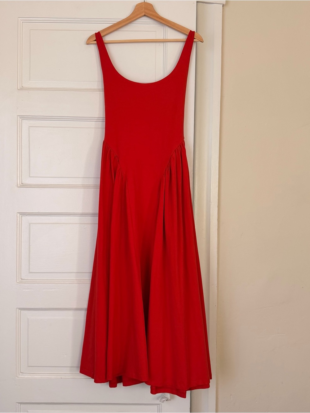 Red Sleeveless Scoop-Neck Maxi Dress